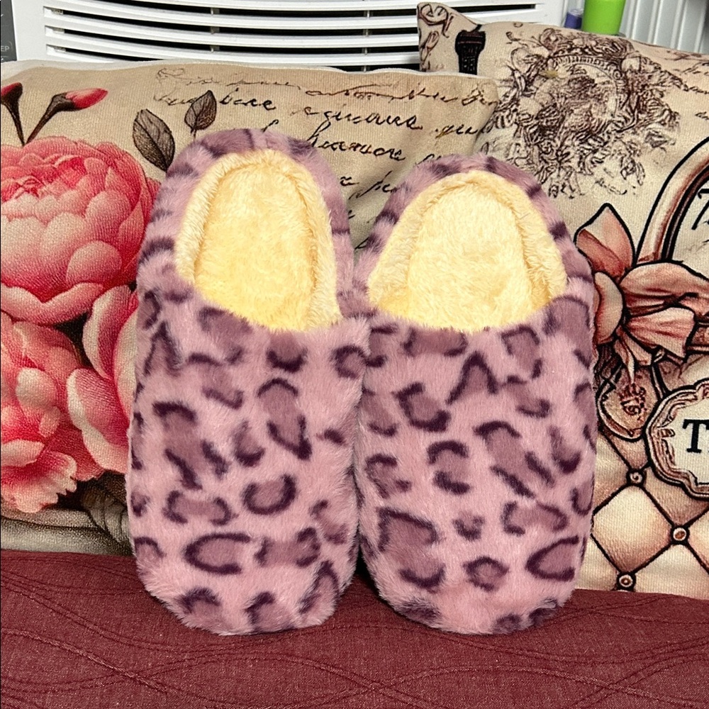 Leopard Print Fuzzy Women's Sandals